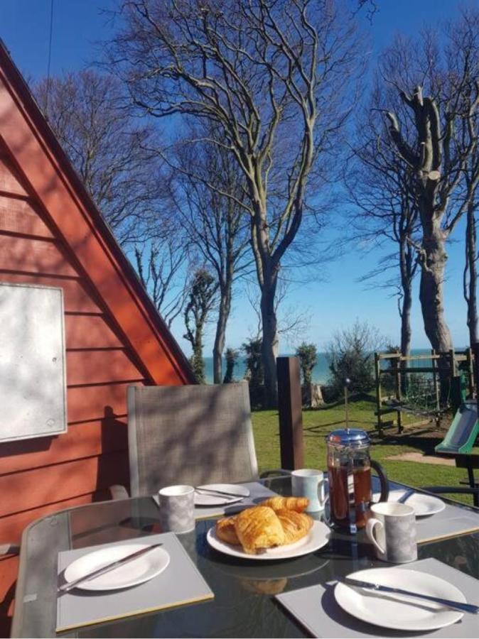 Escape To A Clifftop Chalet With Pool And Tennis Onsite - 1A Kingsdown Holiday Park Екстериор снимка