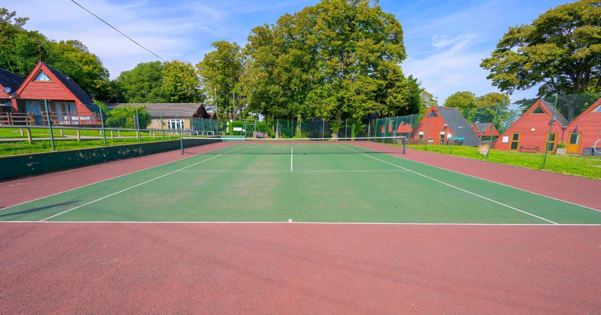 Escape To A Clifftop Chalet With Pool And Tennis Onsite - 1A Kingsdown Holiday Park Екстериор снимка